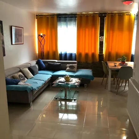 T3 Centre Neuve Apartmán *